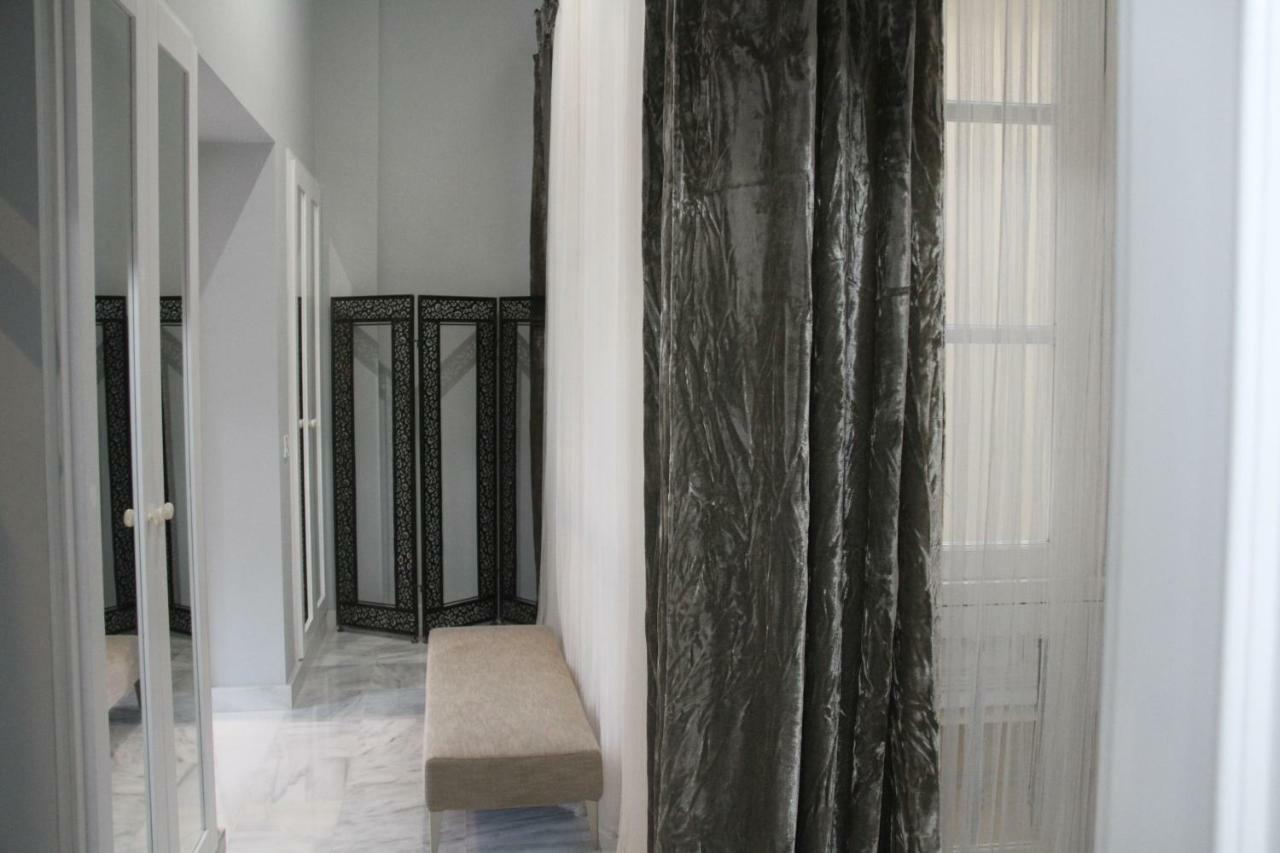 Luxurious 2 Bedroom Flat In A Historic Building Sevilla Eksteriør billede