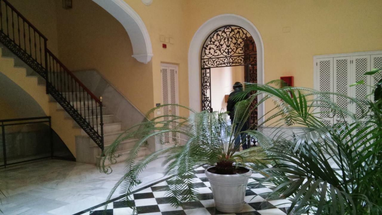 Luxurious 2 Bedroom Flat In A Historic Building Sevilla Eksteriør billede