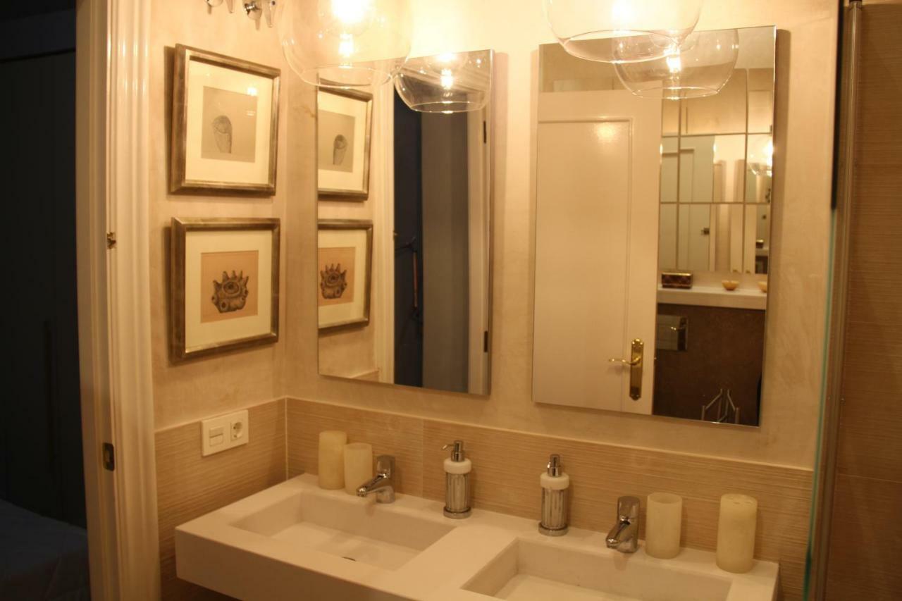 Luxurious 2 Bedroom Flat In A Historic Building Sevilla Eksteriør billede